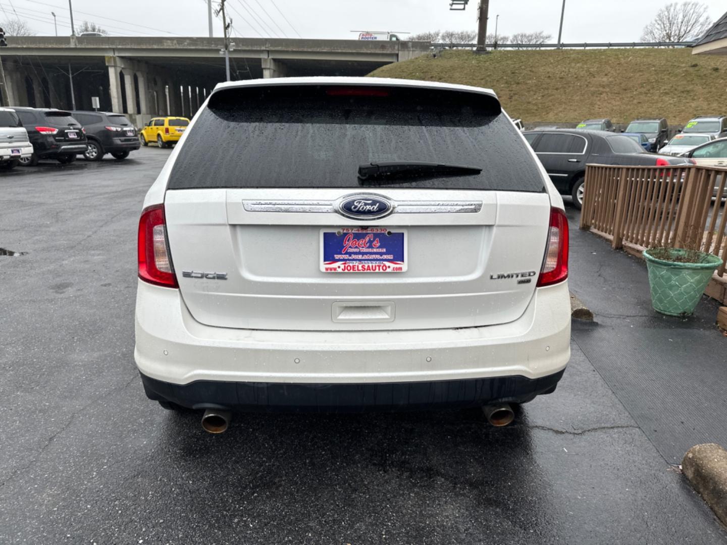 2013 white Ford Edge (2FMDK4KC5DB) , located at 5700 Curlew Drive, Norfolk, VA, 23502, (757) 455-6330, 36.841885, -76.209412 - Photo#1